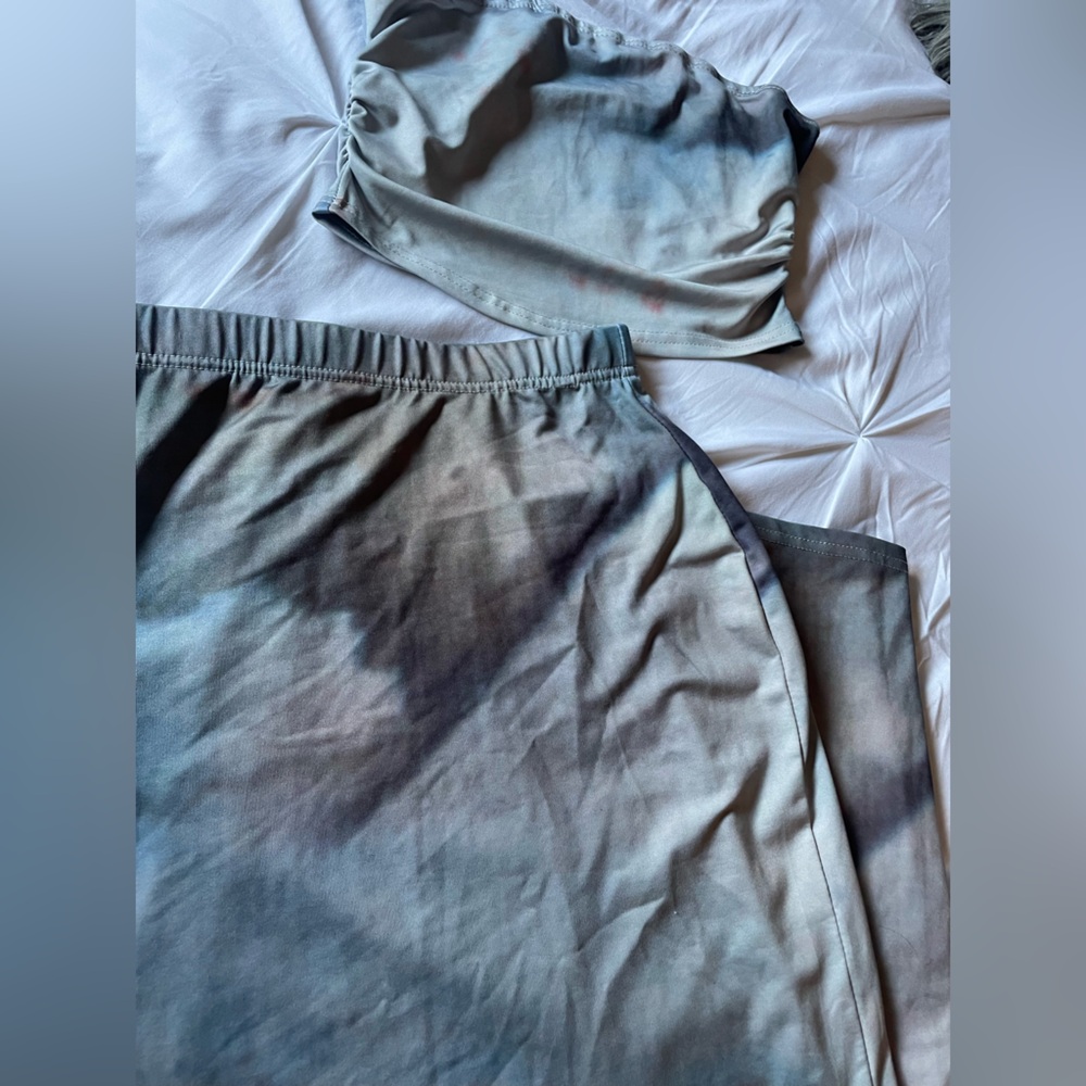 Gray and Black Tie-Dye Skirt and Top Set